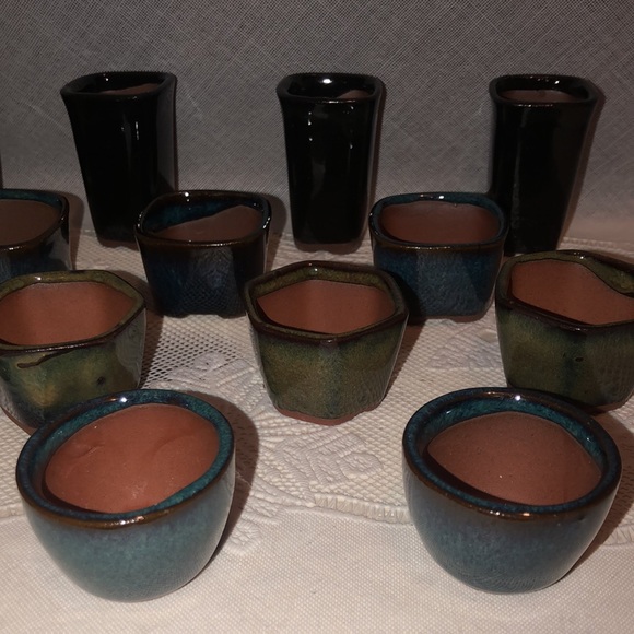 Art pottery succulent pots. 20 total. Five of each type see pictures. - Picture 2 of 12